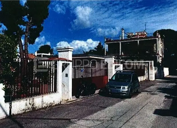 Abitazione in villini in Corso Alcide de Gasperi, 495 - 1