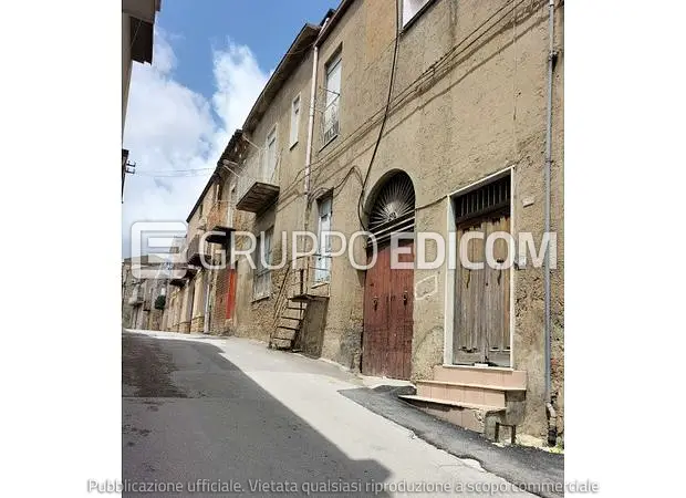 Abitazione di tipo economico in Via Mons. Benedetto La Vecchia 166 - 1
