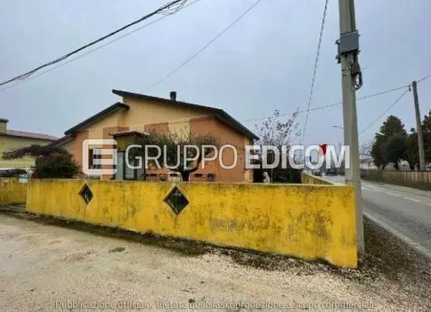 Abitazione di tipo economico in Via Codalunga, 105 - 1