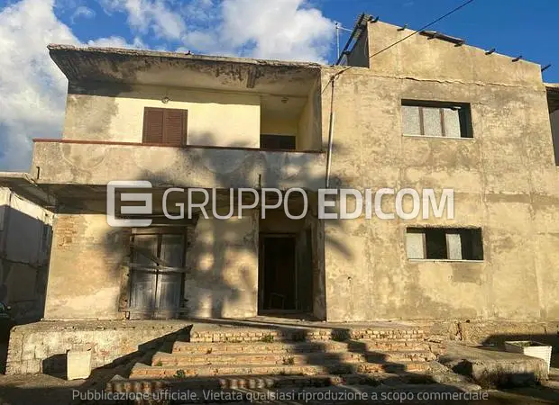 Abitazione di tipo economico in Via Lungomare - 1