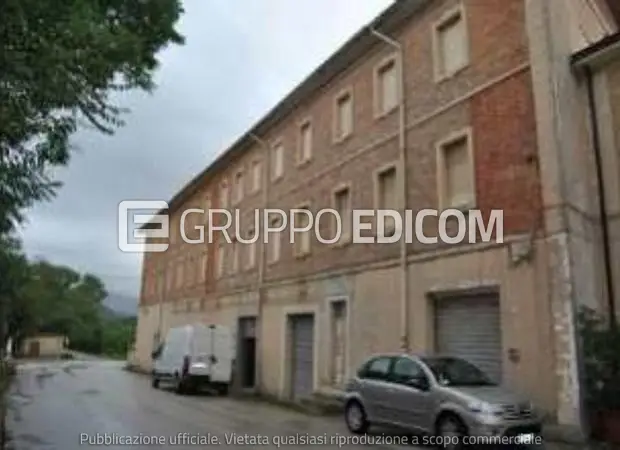 Fabbricati costruiti per esigenze commerciali in Scalo Ferroviario o Piazzale Stazione, snc - 1