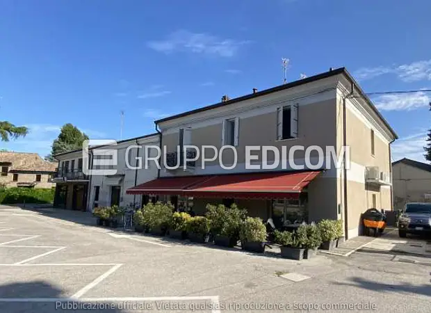 Abitazione di tipo civile in Piazza Umberto I° - 1