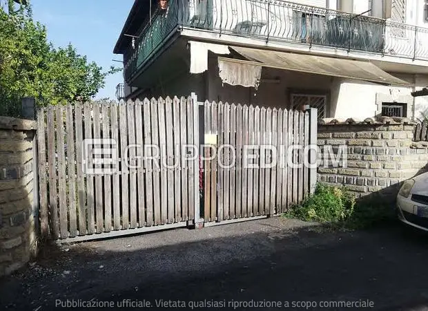 Magazzini e locali di deposito in Via Trabia, 29, 00132 Roma RM, Italia - 1