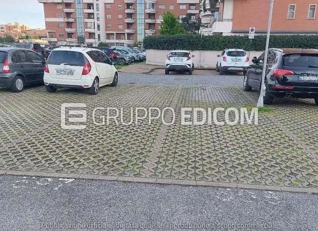 Abitazione di tipo civile in Via Francesco Menzio, 30, 00125 Roma RM, Italia - 1