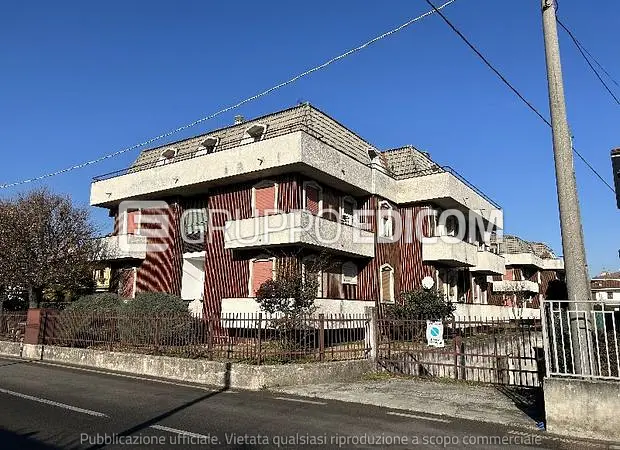 Abitazione di tipo economico in Via G. Mazzini, 49, 24040 Pontirolo Nuovo BG, Italia - 1