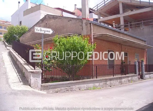 Abitazione di tipo economico in Via Bergamo 1 - 1